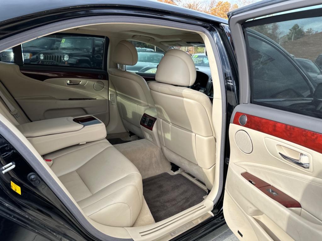 2012 Lexus LS 460 L photo 4