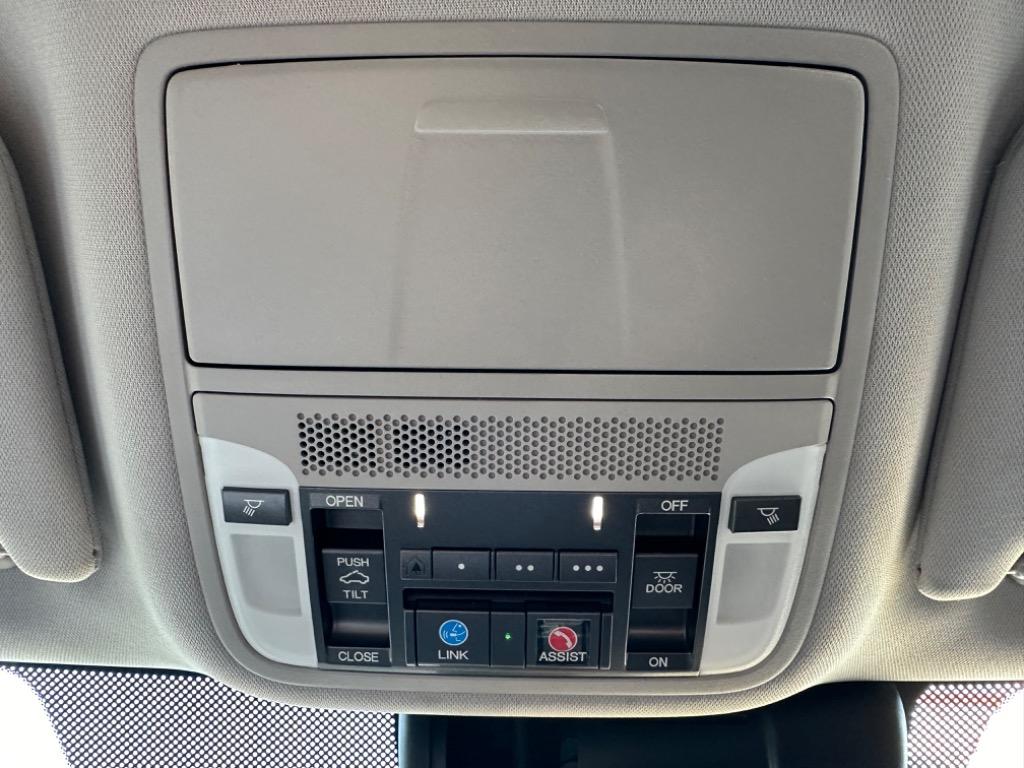 2020 Acura TLX Technology photo 14