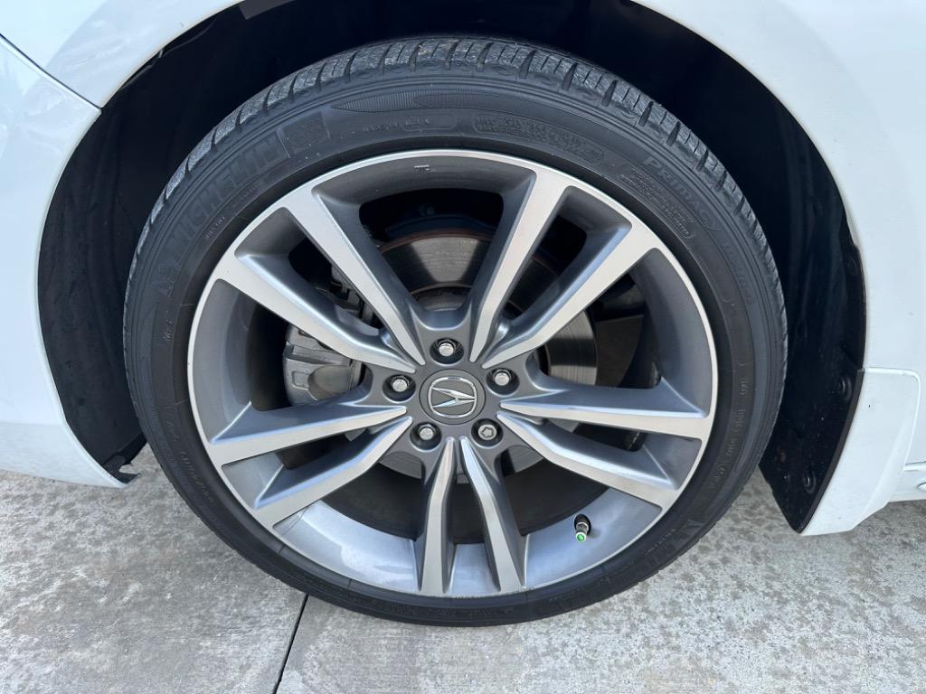 2020 Acura TLX Technology photo 16