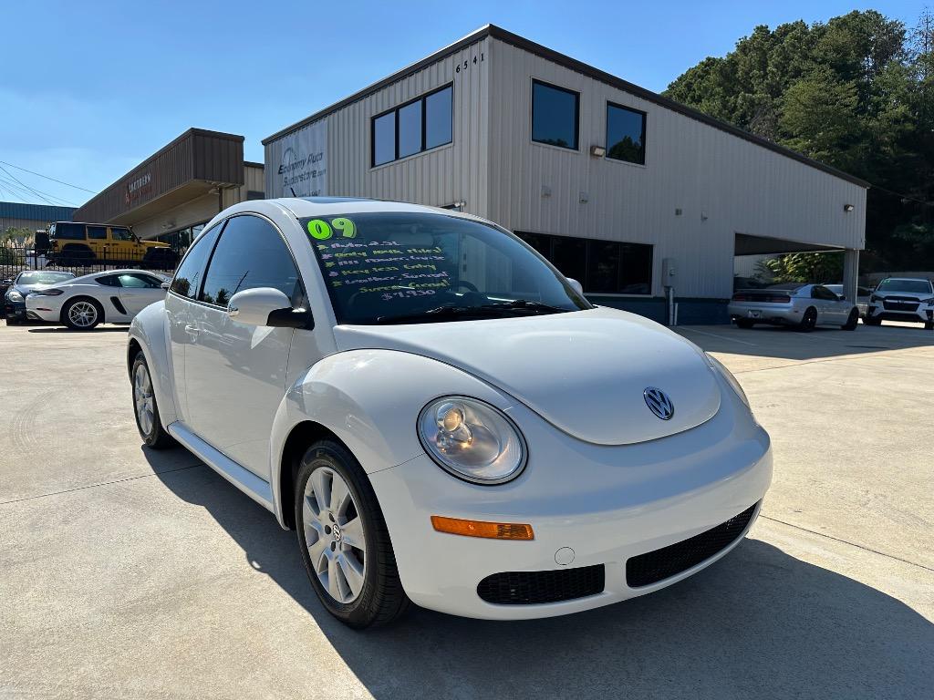 2009 Volkswagen New Beetle Base