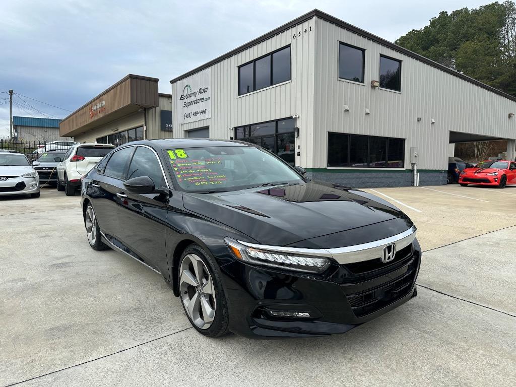 2018 Honda Accord Touring's photo