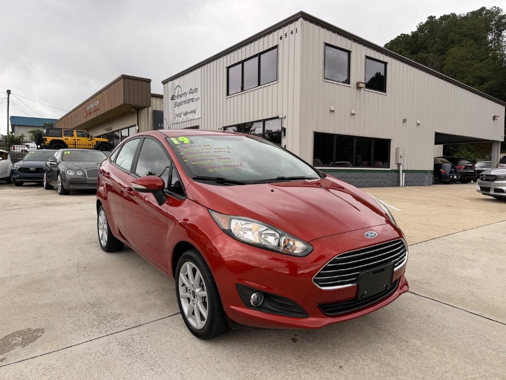 2019 Ford Fiesta SE Sedan's photo